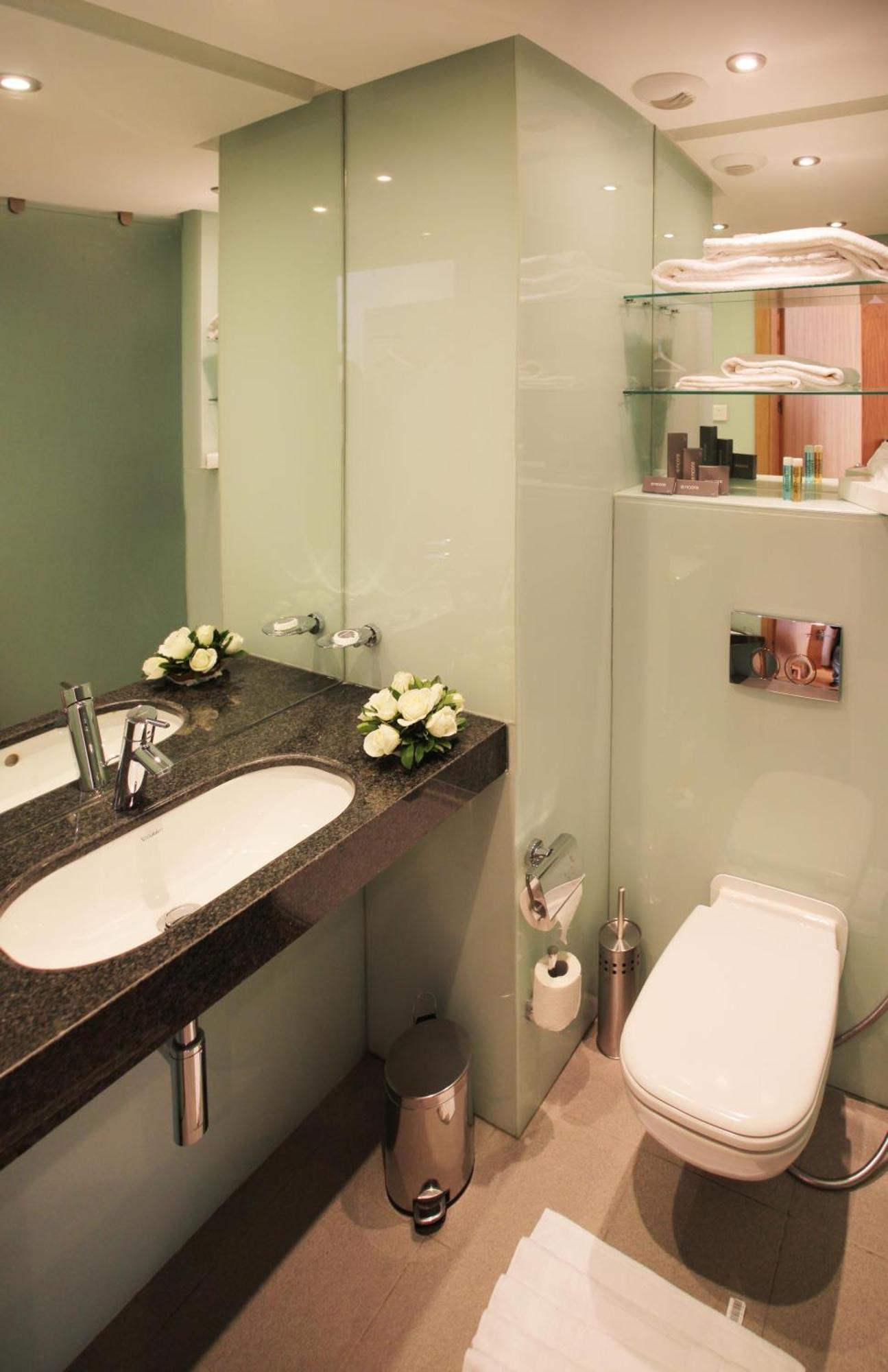 Ramada Encore By Wyndham Hotel 3*