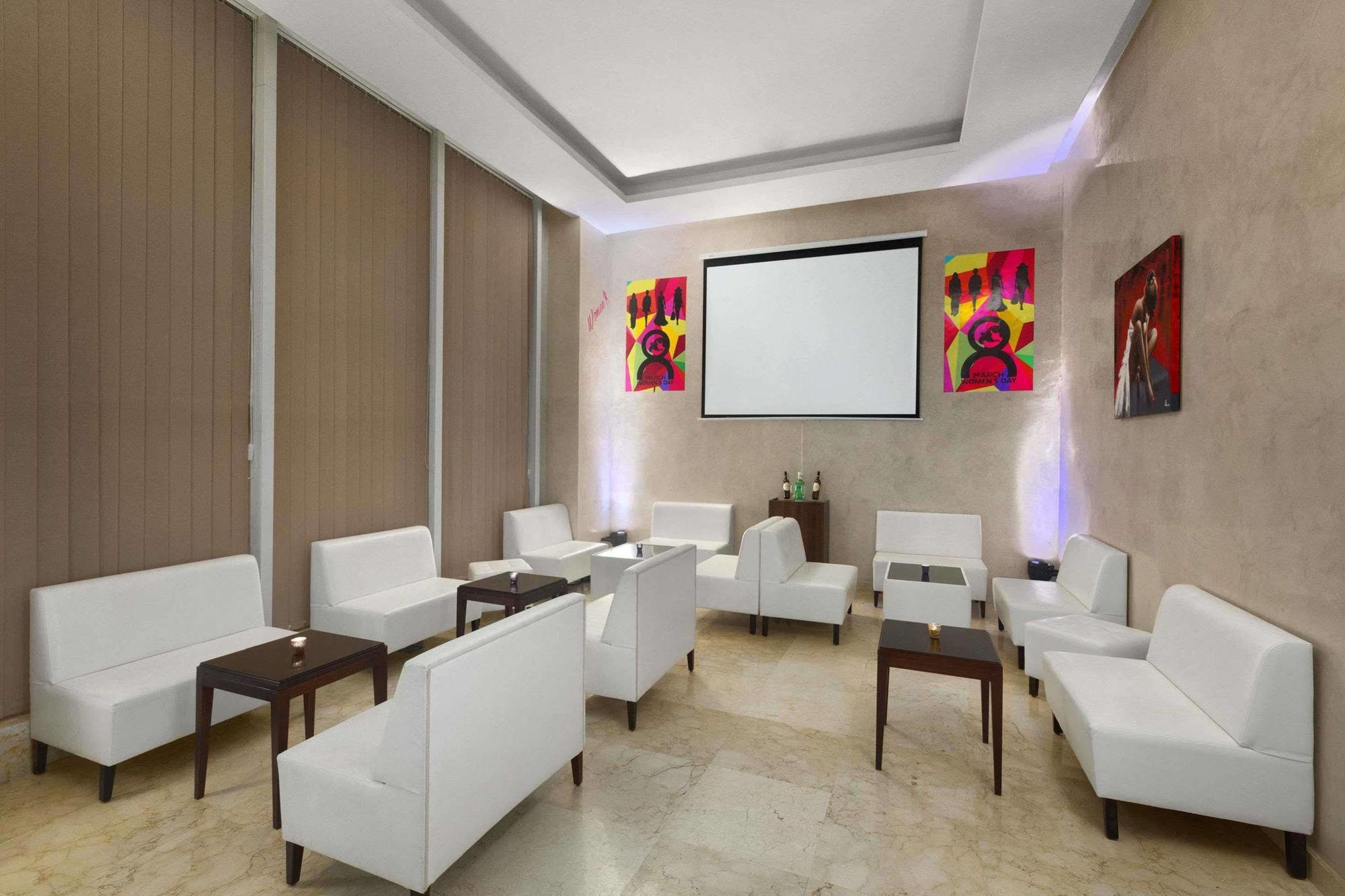 Hotel Ramada Encore By Wyndham